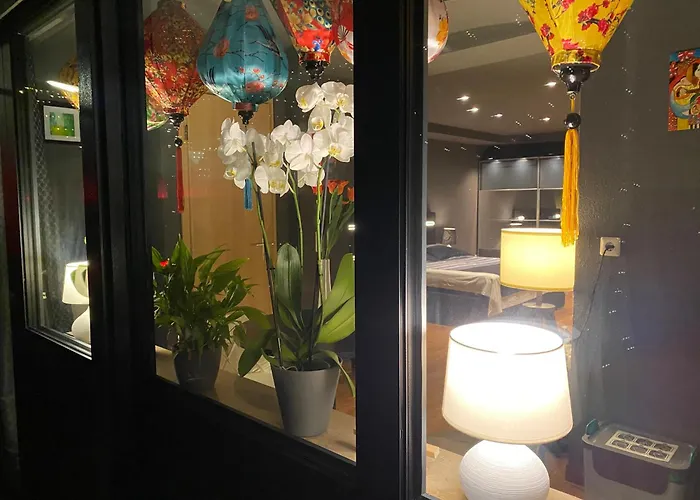 1 Grosse Elegante Zimmerwohnung 5 Minuten Zu Fuss In Die Stadtmitte