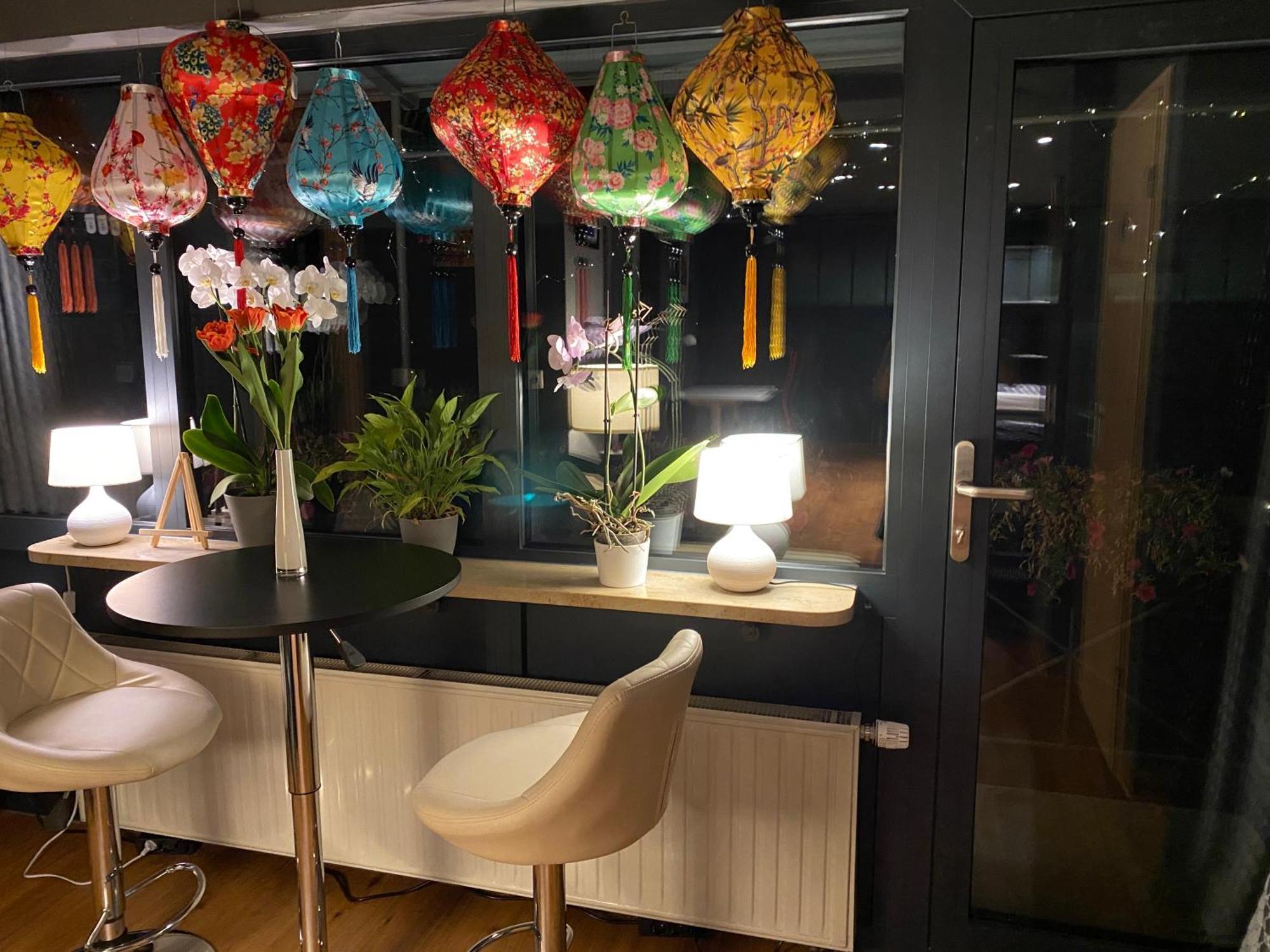 1 Grosse Elegante Zimmerwohnung 5 Minuten Zu Fuss In Stadtmitte Apartment *