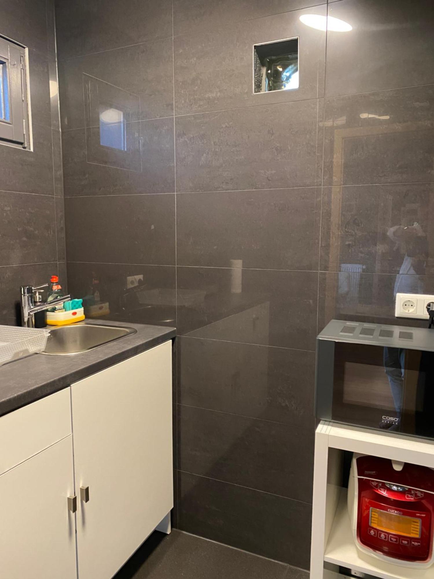 Apartment 1 Grosse Elegante Zimmerwohnung 5 Minuten Zu Fuss In Stadtmitte *