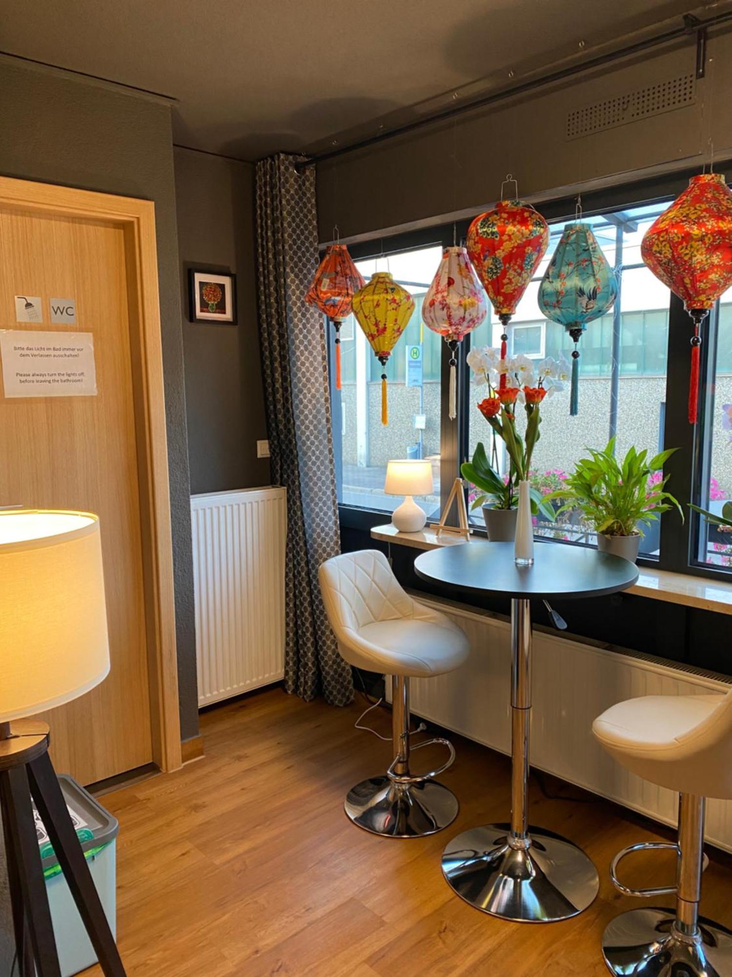 1 Grosse Elegante Zimmerwohnung 5 Minuten Zu Fuss In Stadtmitte Apartment